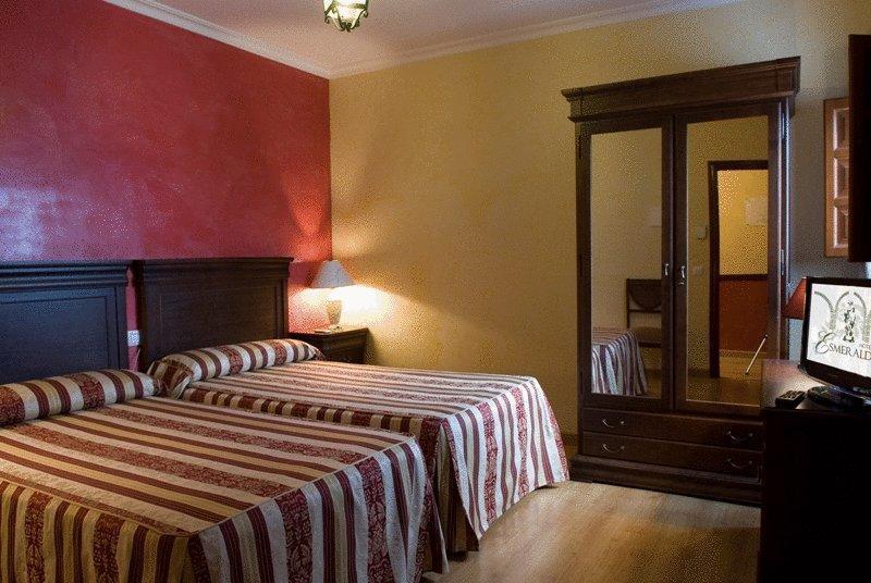 Hotel Esmeralda オスナ エクステリア 写真